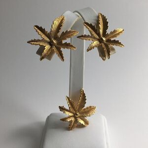 Vtg. Sarah Coventry Brooch & Clip On Earrings Set Leaf‎ Leaves Mid Century MCM